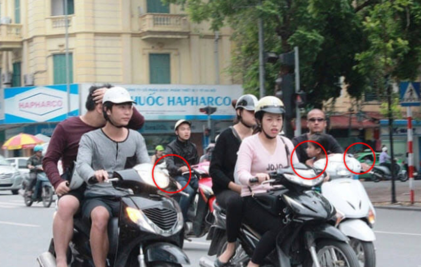 Lỗi không gương xe máy bị phạt bao nhiêu tiền